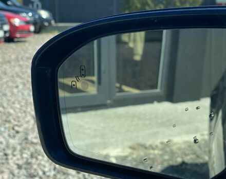 Синий Линкольн Континенталь, объемом двигателя 2.96 л и пробегом 67 тыс. км за 19900 $, фото 15 на Automoto.ua