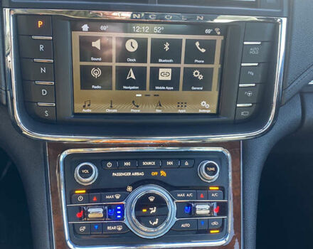 Синий Линкольн Континенталь, объемом двигателя 2.96 л и пробегом 67 тыс. км за 19900 $, фото 16 на Automoto.ua