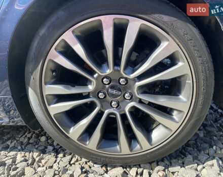 Синий Линкольн Континенталь, объемом двигателя 2.96 л и пробегом 67 тыс. км за 19900 $, фото 23 на Automoto.ua