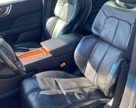 Синий Линкольн Континенталь, объемом двигателя 2.96 л и пробегом 67 тыс. км за 19900 $, фото 13 на Automoto.ua