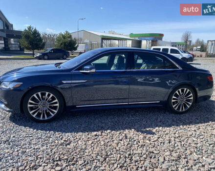 Синий Линкольн Континенталь, объемом двигателя 2.96 л и пробегом 67 тыс. км за 19900 $, фото 3 на Automoto.ua