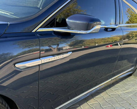 Синий Линкольн Континенталь, объемом двигателя 2.96 л и пробегом 108 тыс. км за 18500 $, фото 10 на Automoto.ua