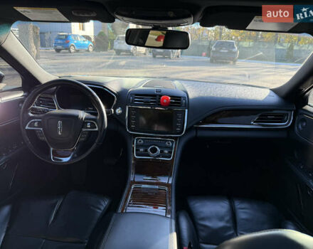 Синий Линкольн Континенталь, объемом двигателя 2.96 л и пробегом 108 тыс. км за 18500 $, фото 18 на Automoto.ua