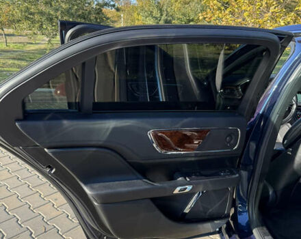 Синий Линкольн Континенталь, объемом двигателя 2.96 л и пробегом 108 тыс. км за 18500 $, фото 21 на Automoto.ua