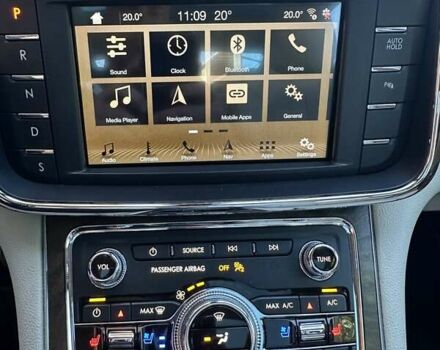 Синий Линкольн Континенталь, объемом двигателя 2.69 л и пробегом 73 тыс. км за 23000 $, фото 8 на Automoto.ua