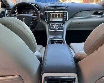 Синий Линкольн Континенталь, объемом двигателя 2.69 л и пробегом 73 тыс. км за 23000 $, фото 5 на Automoto.ua