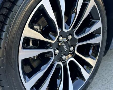 Синий Линкольн Континенталь, объемом двигателя 2.69 л и пробегом 73 тыс. км за 23000 $, фото 11 на Automoto.ua