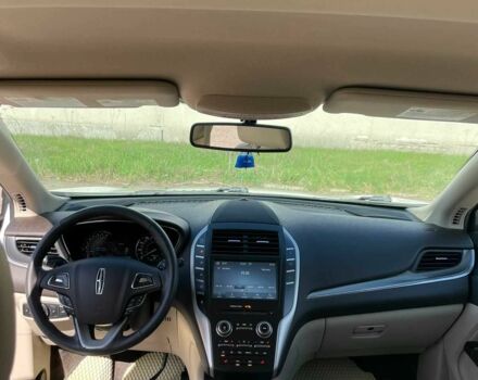 Білий Лінкольн МКС, об'ємом двигуна 2 л та пробігом 148 тис. км за 14500 $, фото 4 на Automoto.ua