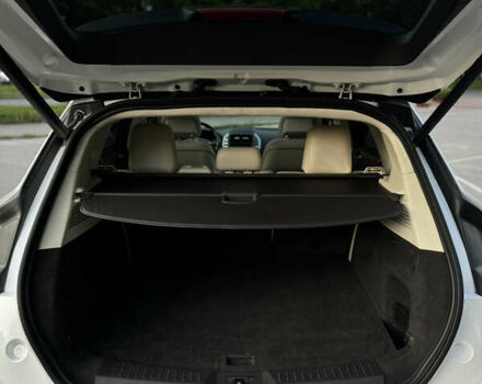 Білий Лінкольн МКС, об'ємом двигуна 2.26 л та пробігом 126 тис. км за 15200 $, фото 24 на Automoto.ua