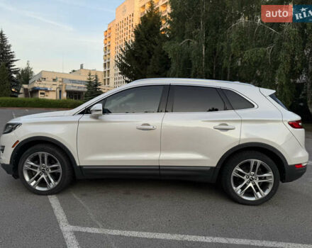 Білий Лінкольн МКС, об'ємом двигуна 2.26 л та пробігом 126 тис. км за 15200 $, фото 3 на Automoto.ua