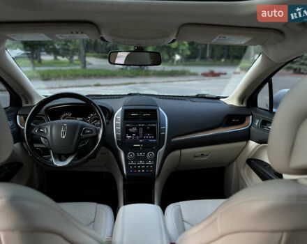 Білий Лінкольн МКС, об'ємом двигуна 2.26 л та пробігом 126 тис. км за 15200 $, фото 19 на Automoto.ua