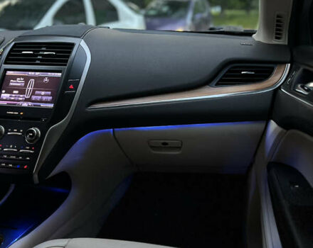 Білий Лінкольн МКС, об'ємом двигуна 2.26 л та пробігом 126 тис. км за 15200 $, фото 38 на Automoto.ua