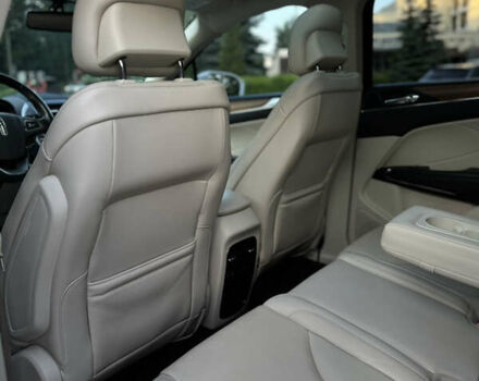 Білий Лінкольн МКС, об'ємом двигуна 2.26 л та пробігом 126 тис. км за 15200 $, фото 16 на Automoto.ua