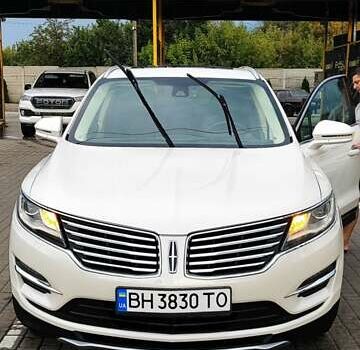Белый Линкольн МКС, объемом двигателя 2 л и пробегом 158 тыс. км за 18000 $, фото 16 на Automoto.ua