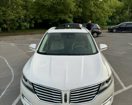 Білий Лінкольн МКС, об'ємом двигуна 2.26 л та пробігом 126 тис. км за 15200 $, фото 2 на Automoto.ua