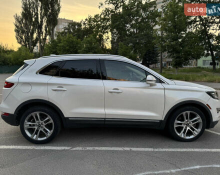 Білий Лінкольн МКС, об'ємом двигуна 2.26 л та пробігом 126 тис. км за 15200 $, фото 6 на Automoto.ua