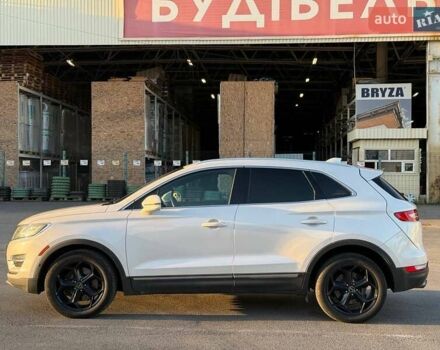 Белый Линкольн МКС, объемом двигателя 2 л и пробегом 188 тыс. км за 14700 $, фото 8 на Automoto.ua