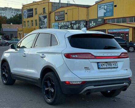 Белый Линкольн МКС, объемом двигателя 2 л и пробегом 188 тыс. км за 14700 $, фото 4 на Automoto.ua