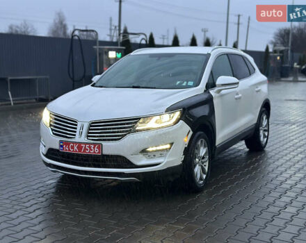 Белый Линкольн МКС, объемом двигателя 2 л и пробегом 190 тыс. км за 8200 $, фото 2 на Automoto.ua