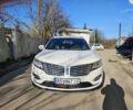 Белый Линкольн МКС, объемом двигателя 2.3 л и пробегом 150 тыс. км за 17800 $, фото 1 на Automoto.ua