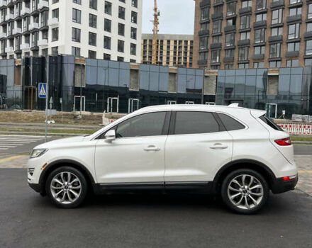 Белый Линкольн МКС, объемом двигателя 2 л и пробегом 171 тыс. км за 12500 $, фото 6 на Automoto.ua