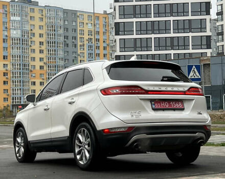 Белый Линкольн МКС, объемом двигателя 2 л и пробегом 171 тыс. км за 12500 $, фото 4 на Automoto.ua