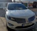 Белый Линкольн МКС, объемом двигателя 2 л и пробегом 184 тыс. км за 14000 $, фото 1 на Automoto.ua