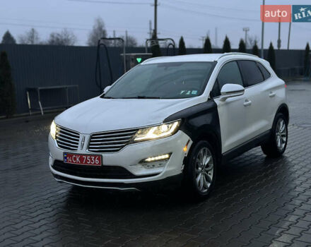 Белый Линкольн МКС, объемом двигателя 2 л и пробегом 190 тыс. км за 8200 $, фото 3 на Automoto.ua