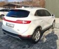 Белый Линкольн МКС, объемом двигателя 2 л и пробегом 184 тыс. км за 14000 $, фото 5 на Automoto.ua