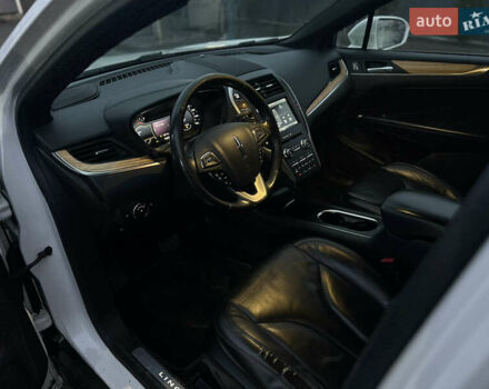 Белый Линкольн МКС, объемом двигателя 2 л и пробегом 190 тыс. км за 8200 $, фото 8 на Automoto.ua