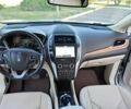 Белый Линкольн МКС, объемом двигателя 2.3 л и пробегом 145 тыс. км за 15999 $, фото 4 на Automoto.ua