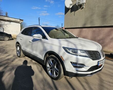 Белый Линкольн МКС, объемом двигателя 2.3 л и пробегом 150 тыс. км за 14500 $, фото 2 на Automoto.ua