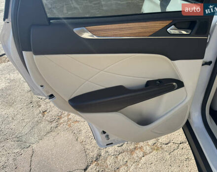 Лінкольн МКС 2016 у Києві на Automoto.ua Білий Лінкольн МКС, об'ємом двигуна 2 л та пробігом 107 тис. км за 14999 $, фото 21 на Automoto.ua