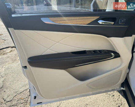 Лінкольн МКС 2016 у Києві на Automoto.ua Білий Лінкольн МКС, об'ємом двигуна 2 л та пробігом 107 тис. км за 14999 $, фото 14 на Automoto.ua