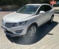 Белый Линкольн МКС, объемом двигателя 2 л и пробегом 254 тыс. км за 9900 $, фото 1 на Automoto.ua