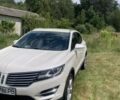 Білий Лінкольн МКС, об'ємом двигуна 1.99 л та пробігом 191 тис. км за 13200 $, фото 2 на Automoto.ua