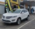 Белый Линкольн МКС, объемом двигателя 2 л и пробегом 90 тыс. км за 16800 $, фото 1 на Automoto.ua