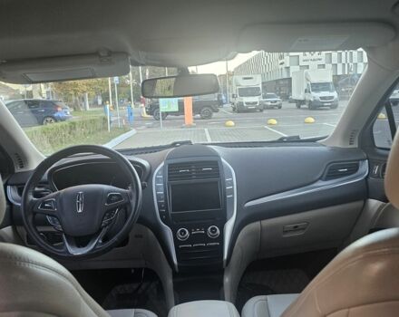 Белый Линкольн МКС, объемом двигателя 2 л и пробегом 91 тыс. км за 15499 $, фото 18 на Automoto.ua