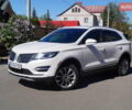 Белый Линкольн МКС, объемом двигателя 2 л и пробегом 189 тыс. км за 15900 $, фото 1 на Automoto.ua
