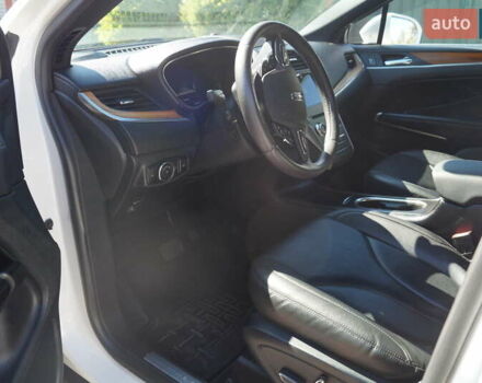 Белый Линкольн МКС, объемом двигателя 2 л и пробегом 189 тыс. км за 15900 $, фото 21 на Automoto.ua