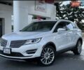 Белый Линкольн МКС, объемом двигателя 2 л и пробегом 53 тыс. км за 17000 $, фото 1 на Automoto.ua