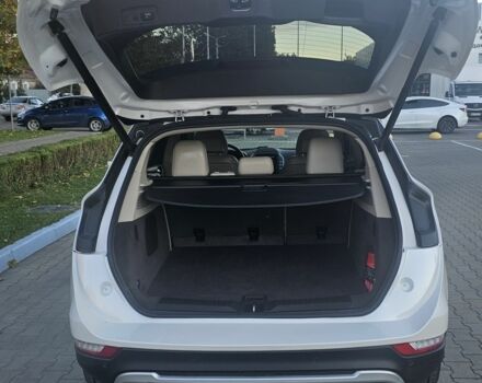 Белый Линкольн МКС, объемом двигателя 2 л и пробегом 91 тыс. км за 15499 $, фото 4 на Automoto.ua