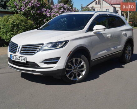 Белый Линкольн МКС, объемом двигателя 2 л и пробегом 189 тыс. км за 15900 $, фото 4 на Automoto.ua