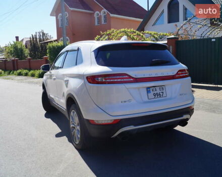 Белый Линкольн МКС, объемом двигателя 2 л и пробегом 189 тыс. км за 15900 $, фото 17 на Automoto.ua