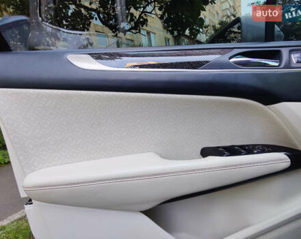 Белый Линкольн МКС, объемом двигателя 2 л и пробегом 49 тыс. км за 21000 $, фото 19 на Automoto.ua