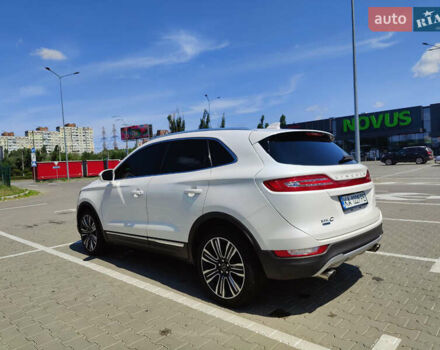 Белый Линкольн МКС, объемом двигателя 2 л и пробегом 49 тыс. км за 21000 $, фото 5 на Automoto.ua