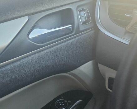 Белый Линкольн МКС, объемом двигателя 2 л и пробегом 91 тыс. км за 15499 $, фото 13 на Automoto.ua