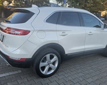 Белый Линкольн МКС, объемом двигателя 2 л и пробегом 91 тыс. км за 15499 $, фото 2 на Automoto.ua