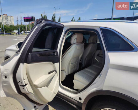 Белый Линкольн МКС, объемом двигателя 2 л и пробегом 49 тыс. км за 21000 $, фото 8 на Automoto.ua