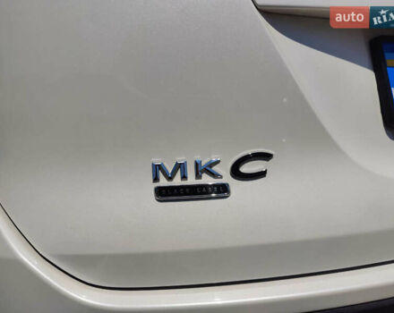 Белый Линкольн МКС, объемом двигателя 2 л и пробегом 49 тыс. км за 21000 $, фото 7 на Automoto.ua